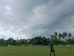 Pertarungan Tertahan Hujan, Drama 1-1 Ternate vs Halmahera Barat Berlanjut Besok