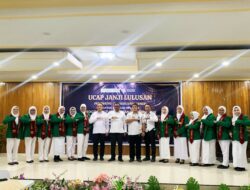 WABUP KASMAN HADIRI UCAP JANJI KELULUSAN SARJANA KEBIDANAN FKK UMJ, 74 MAHASISWA HALUT IKUTI SECARA DARING